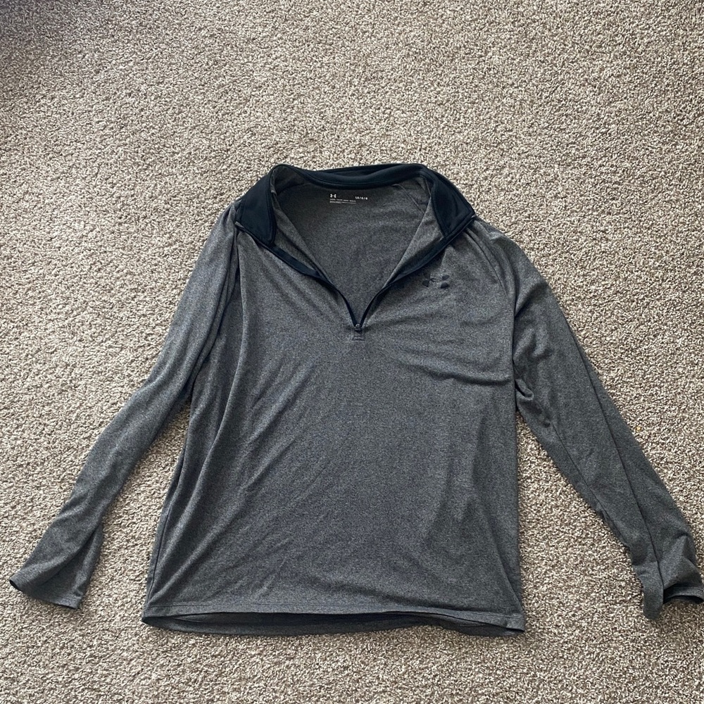 Under Armour Mens Gray Long Sleeve 1/4 zip Pullover excellent condition size L